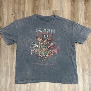 Slash Distressed Graphic Gray T-Shirt